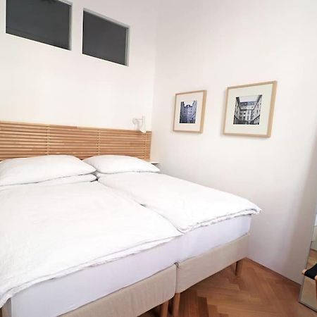 Апартаменти Center Apt In Best Area Near Park & Danube 20'To Airport Відень Екстер'єр фото